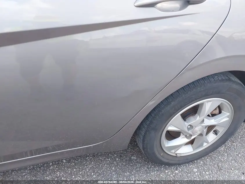 2023 HYUNDAI ELANTRA SE