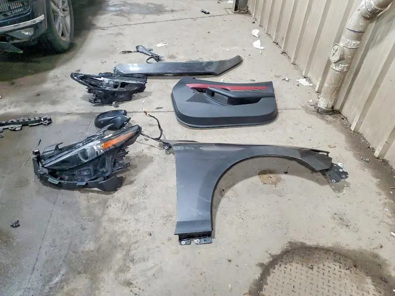 2021 MAZDA 3 PREMIUM PLUS  