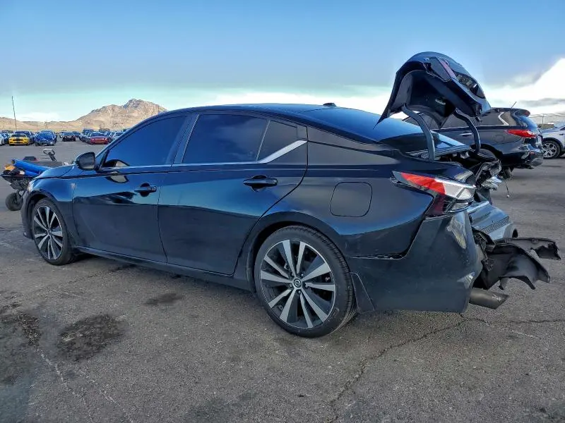 2022 NISSAN ALTIMA SR  