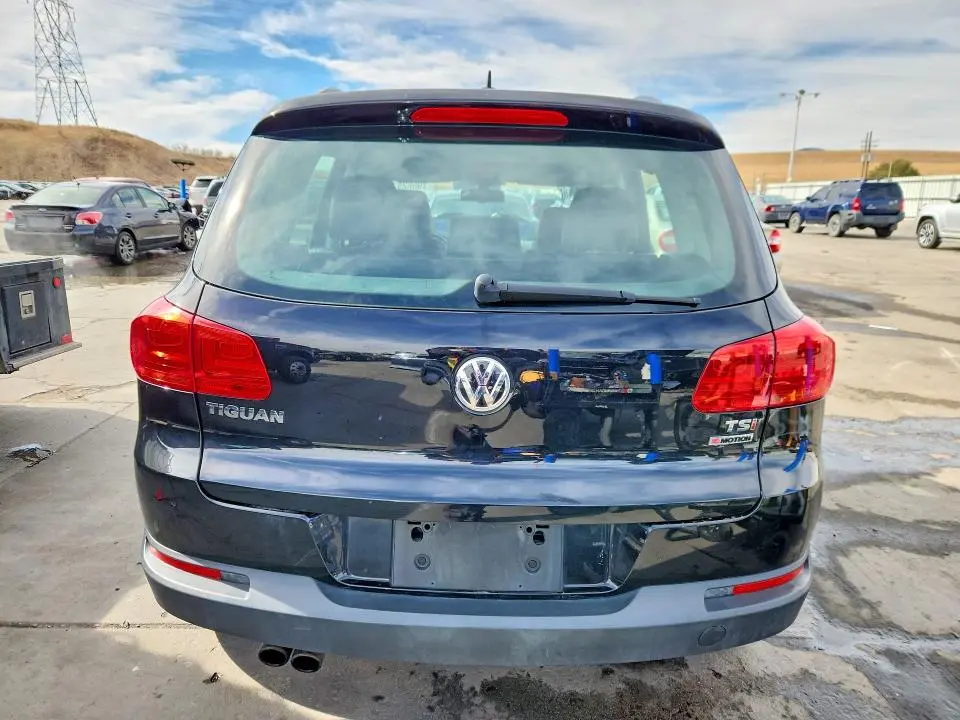 2016 VOLKSWAGEN TIGUAN S  