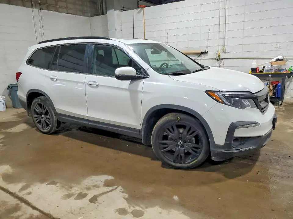 2022 HONDA PILOT SE  