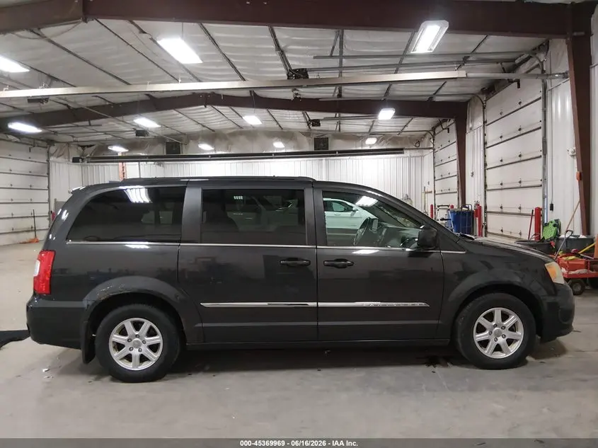 2011 CHRYSLER TOWN & COUNTRY TOURING