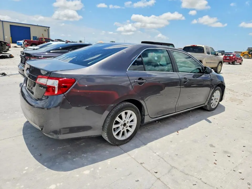 2012 TOYOTA CAMRY LE  