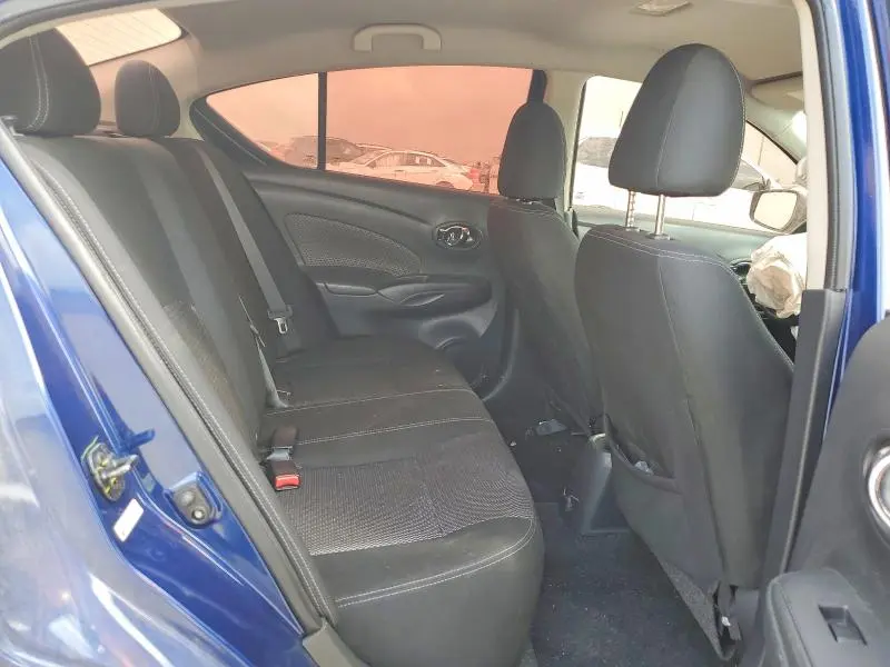 2019 NISSAN VERSA SV  