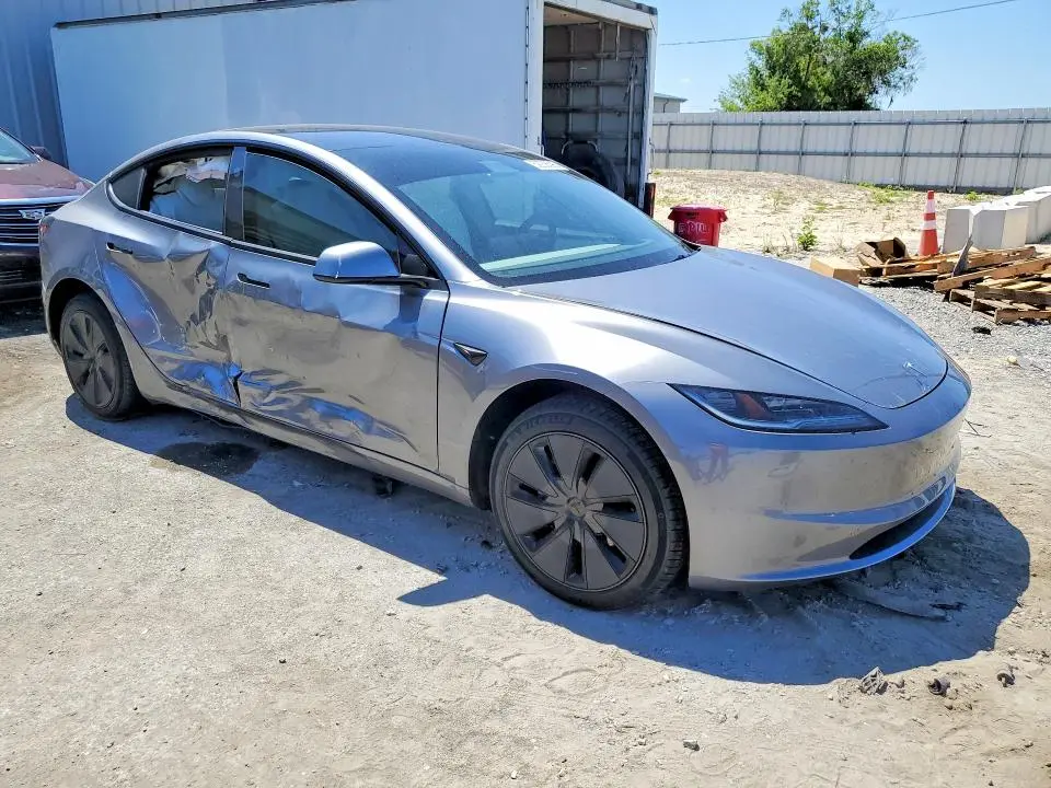 2025 TESLA MODEL 3   