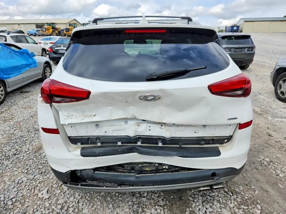 2020 HYUNDAI TUCSON SEL  