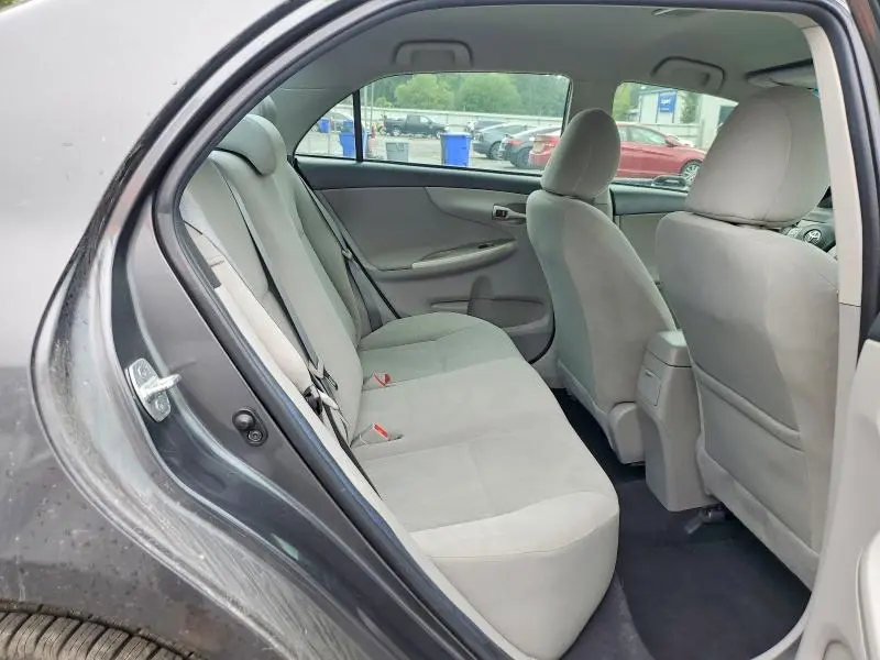 2013 TOYOTA COROLLA LE  