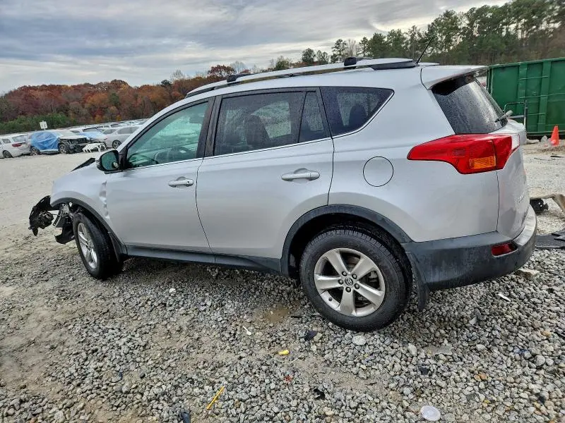2015 TOYOTA RAV4 XLE  