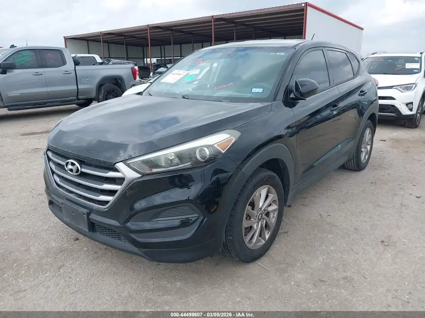 2017 HYUNDAI TUCSON SE