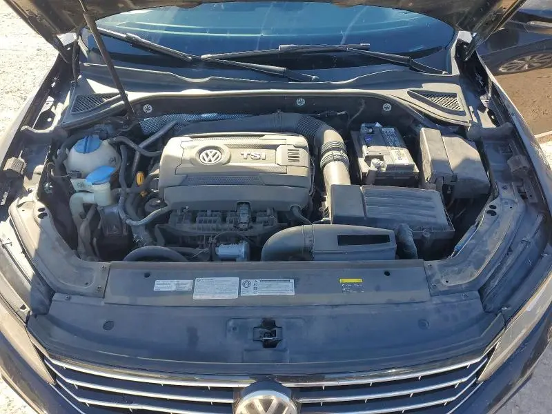 2017 VOLKSWAGEN PASSAT S  