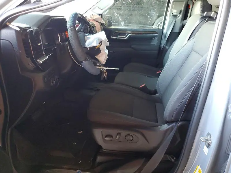 2024 CHEVROLET SILVERADO K1500 LT  