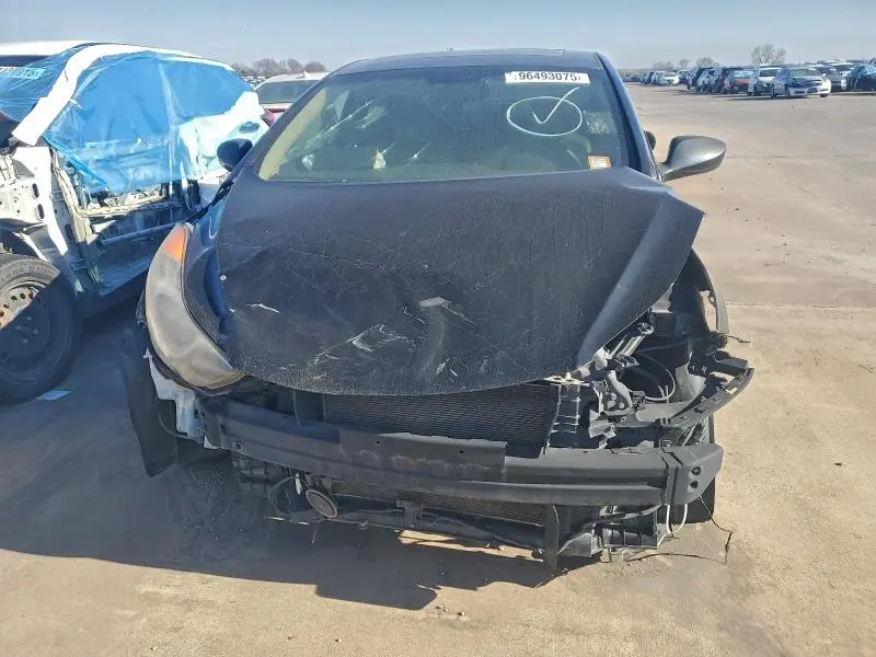 2011 HYUNDAI ELANTRA   