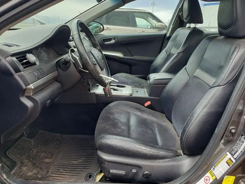 2012 TOYOTA CAMRY SE  