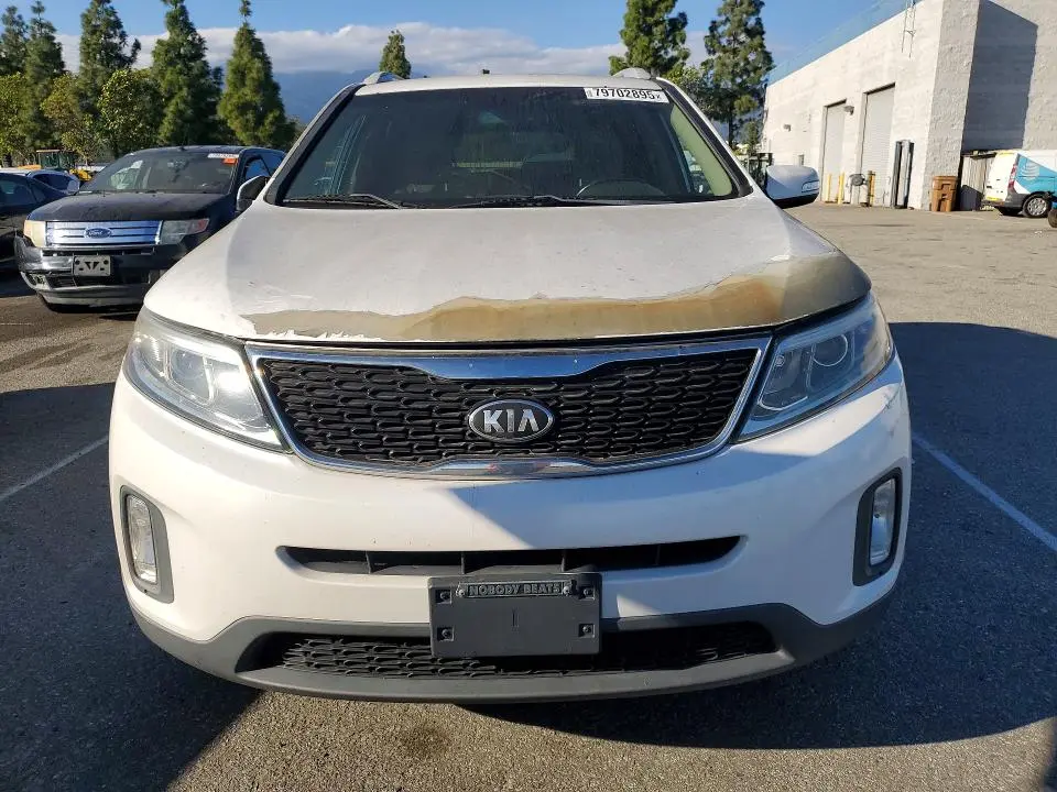 2015 KIA SORENTO LX  
