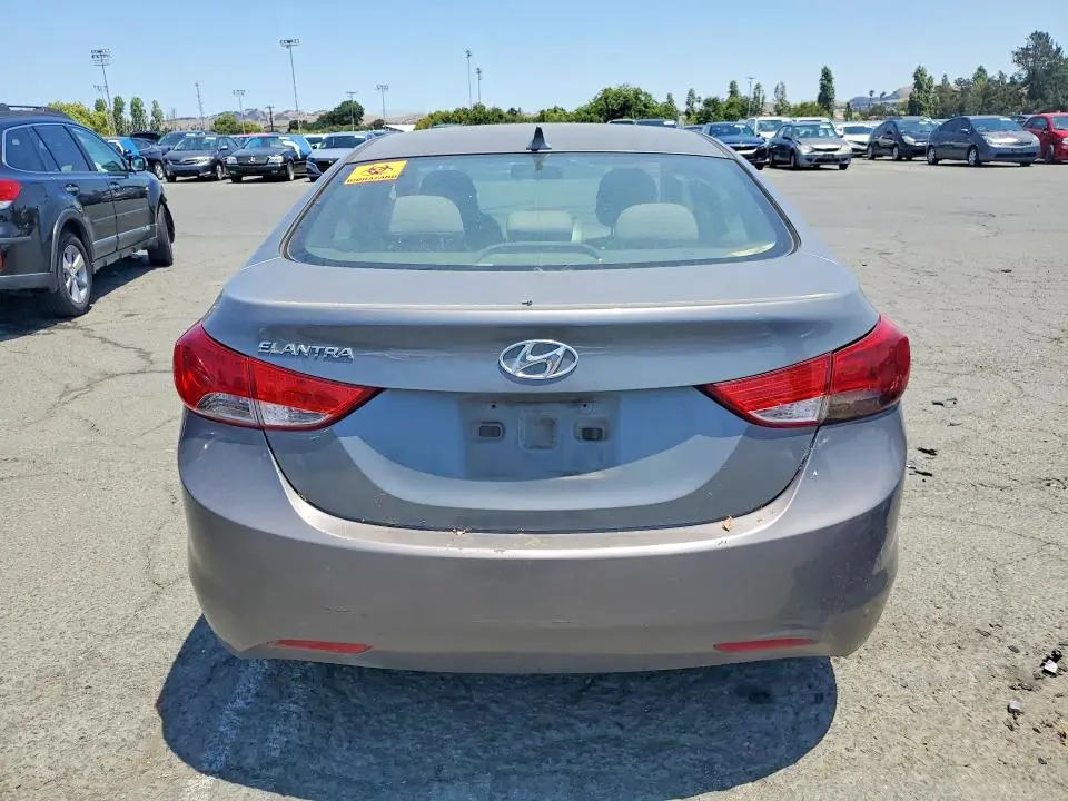 2013 HYUNDAI ELANTRA GLS  