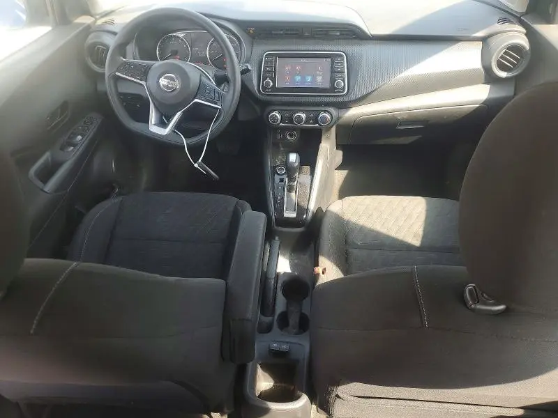 2021 NISSAN KICKS S  