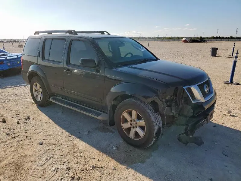 2011 NISSAN PATHFINDER S  