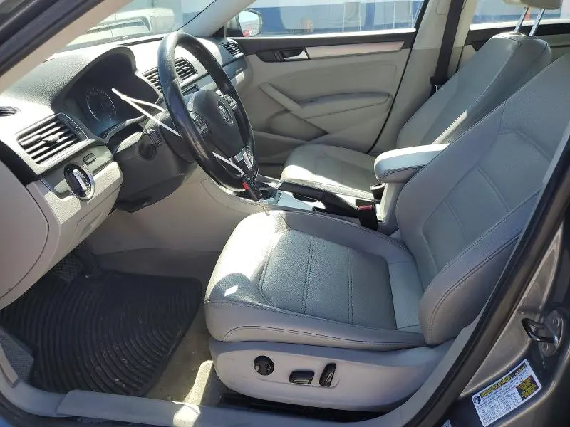 2014 VOLKSWAGEN PASSAT SE  