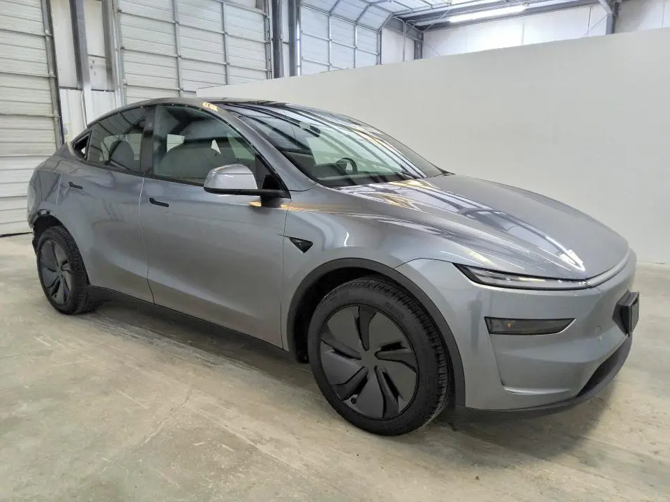 2026 TESLA MODEL Y   