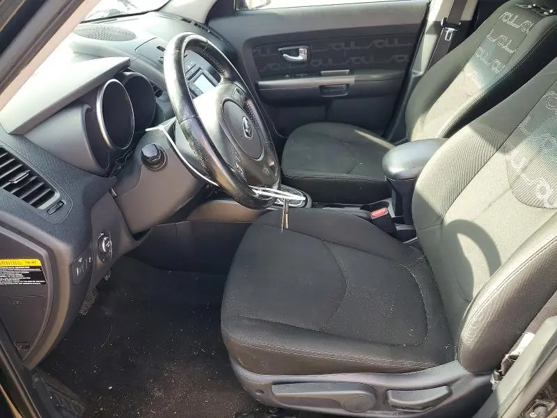 2013 KIA SOUL +  