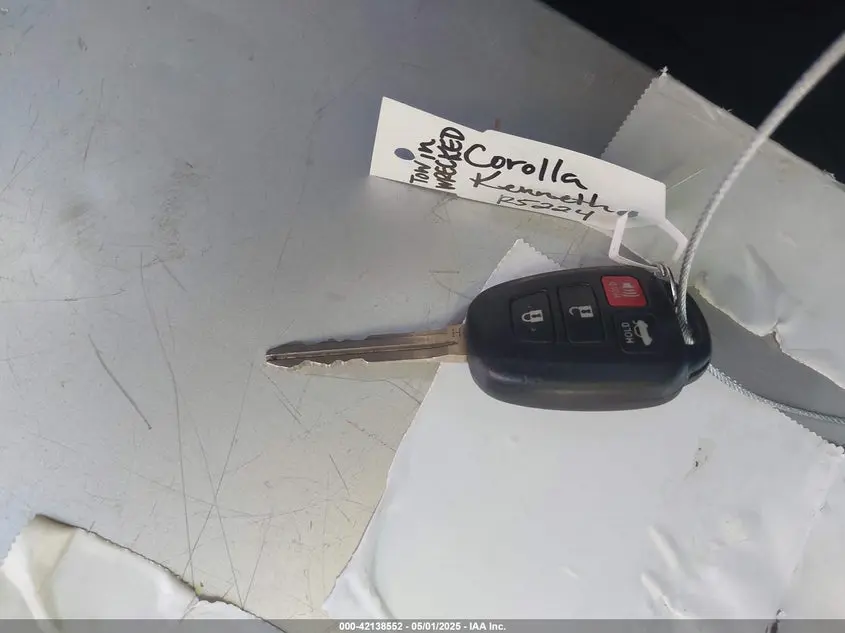 2014 TOYOTA COROLLA LE