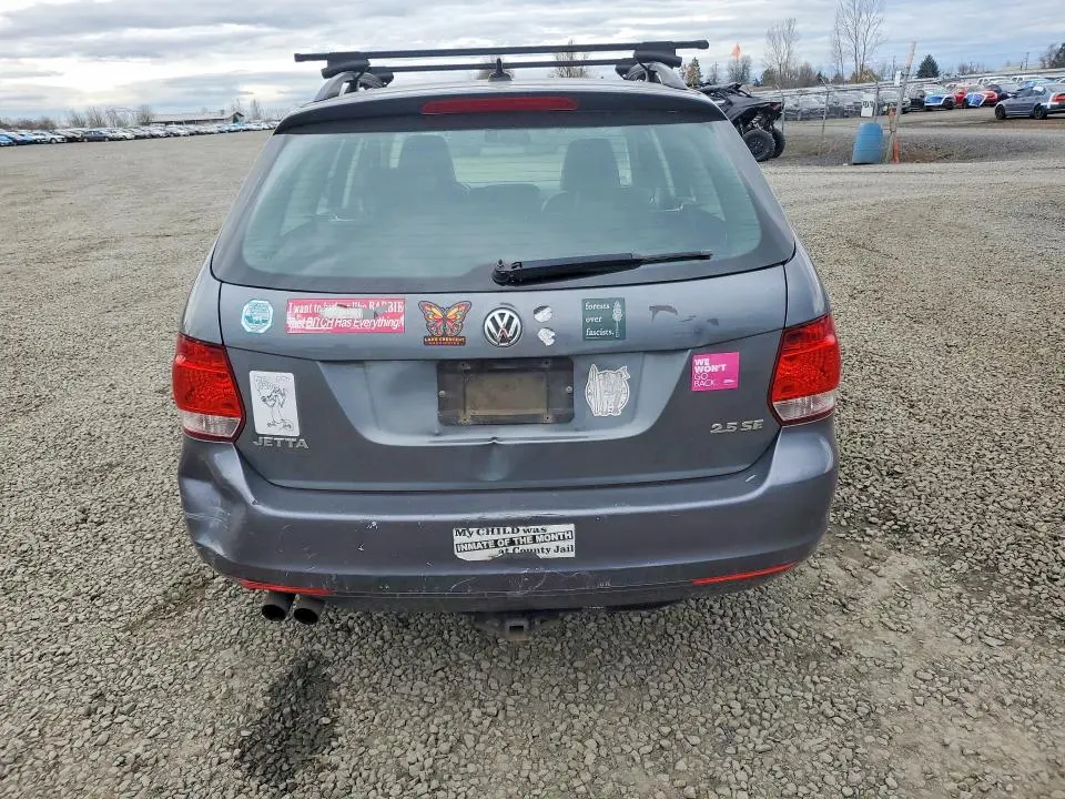 2010 VOLKSWAGEN JETTA SE  