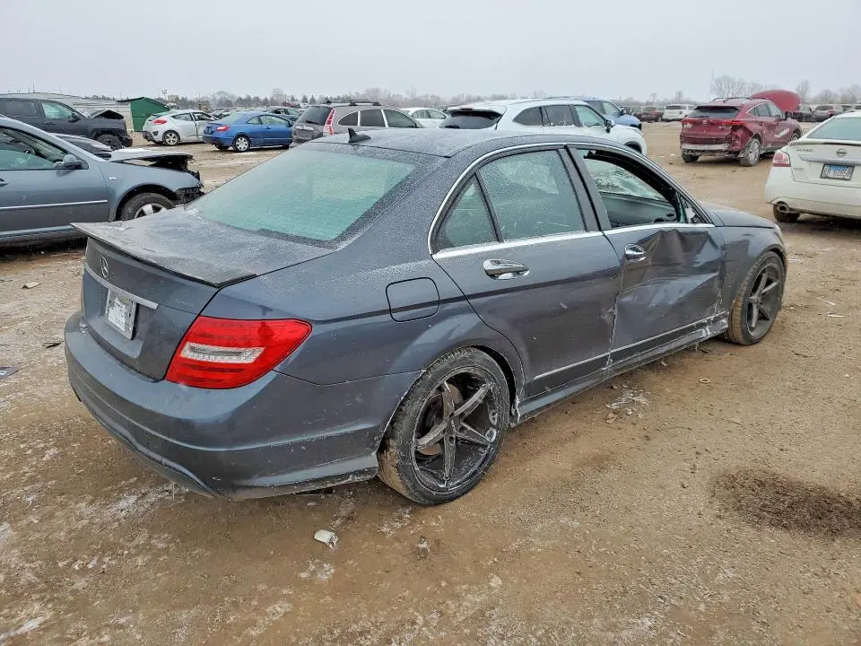 2013 MERCEDES-BENZ C 250  