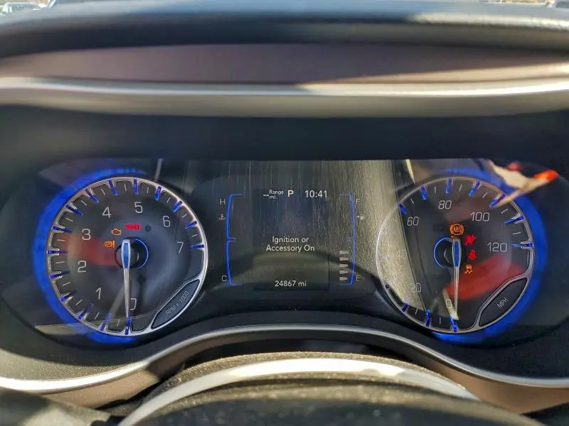 2021 CHRYSLER VOYAGER LX  