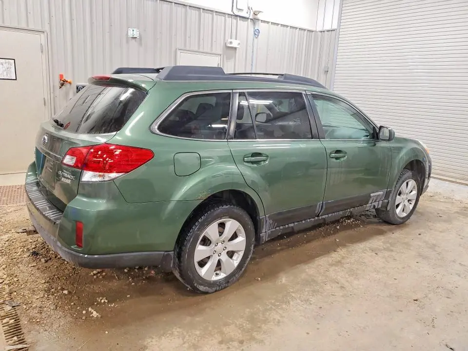 2010 SUBARU OUTBACK 2.5I PREMIUM  