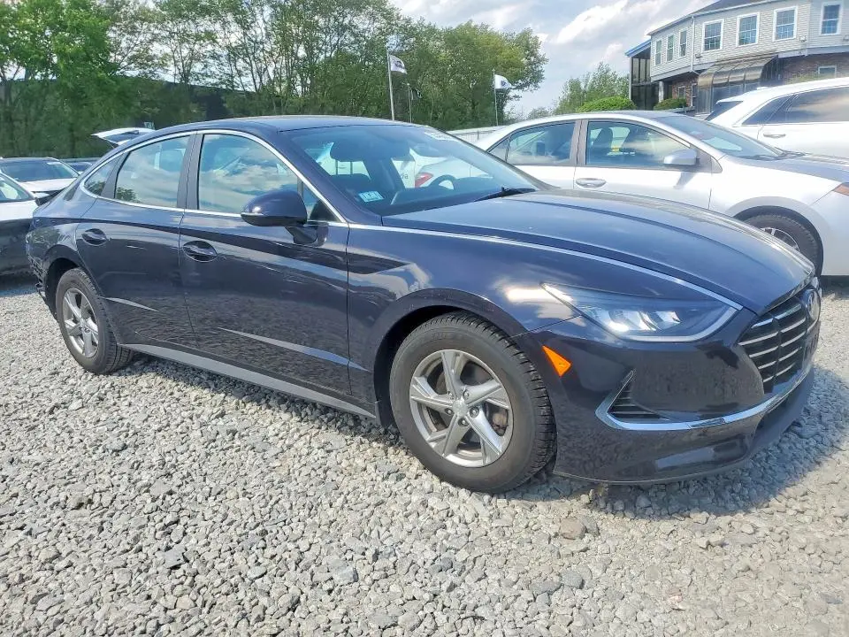 2023 HYUNDAI SONATA SE  