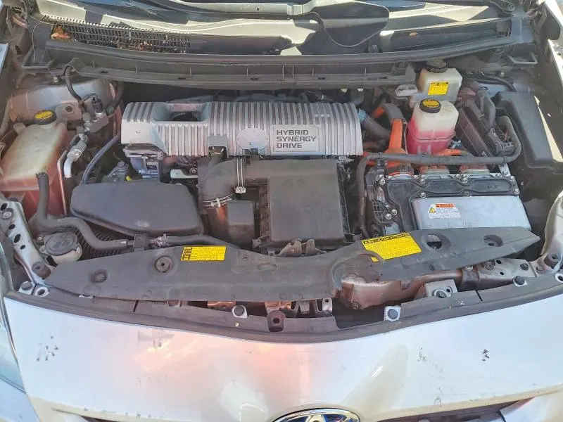 2010 TOYOTA PRIUS III  