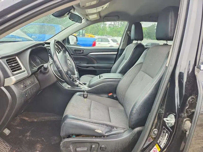2019 TOYOTA HIGHLANDER LE PLUS  