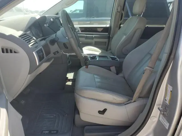2010 CHRYSLER TOWN & COUNTRY TOURING  