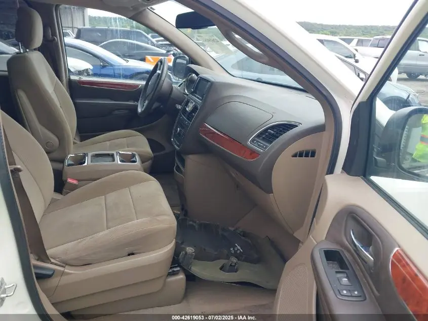 2013 CHRYSLER TOWN & COUNTRY TOURING