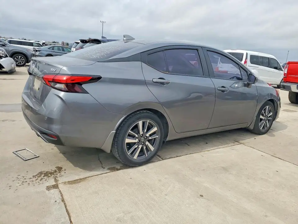 2020 NISSAN VERSA SV  