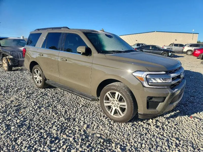 2024 FORD EXPEDITION XLT  