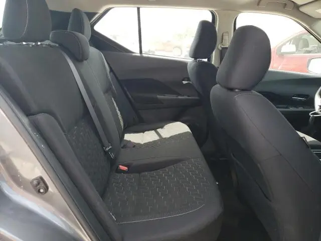 2022 NISSAN KICKS SV  