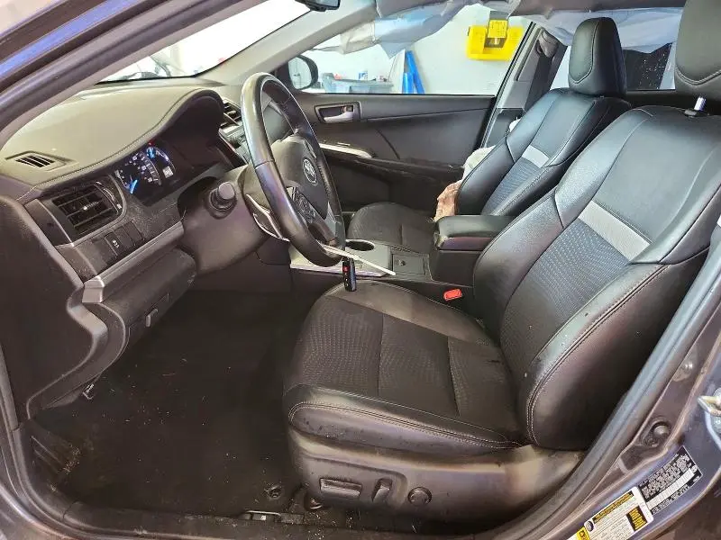 2014 TOYOTA CAMRY SE  
