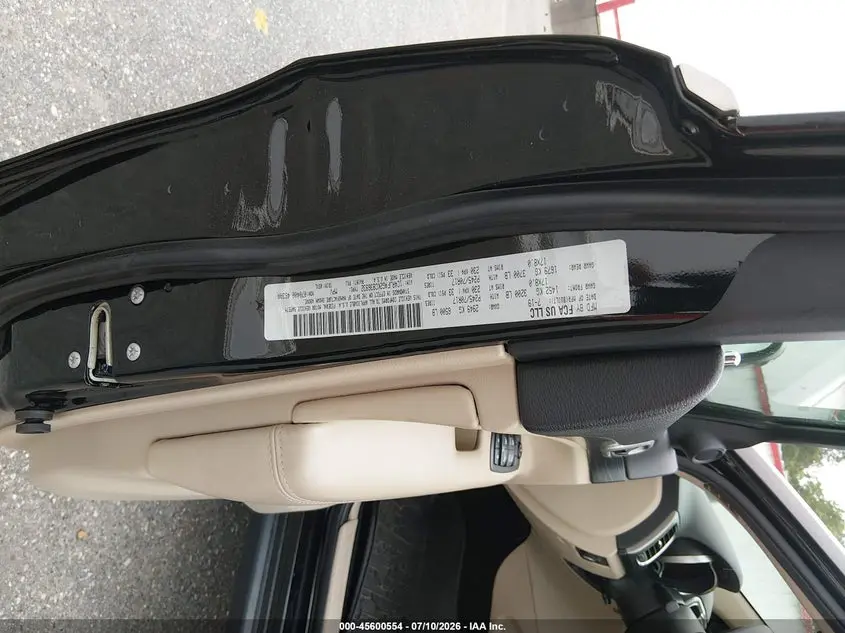 2019 JEEP GRAND CHEROKEE LAREDO E 4X4