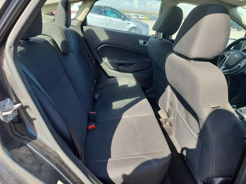 2015 FORD FIESTA SE  