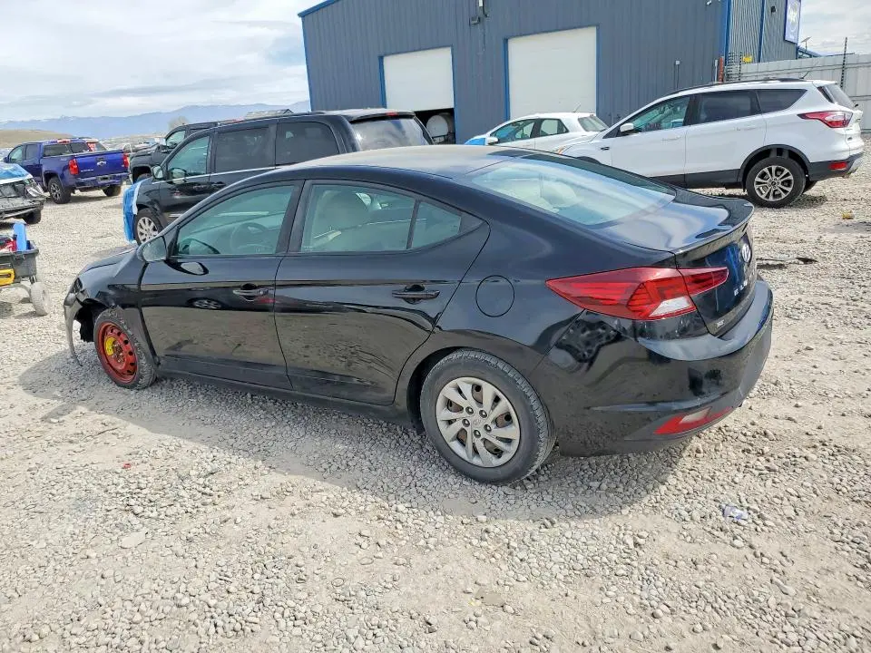 2019 HYUNDAI ELANTRA SE  