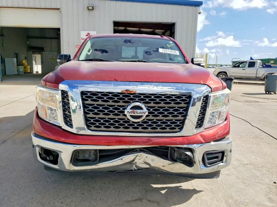 2018 NISSAN TITAN SV  