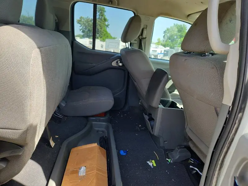 2019 NISSAN FRONTIER SV  
