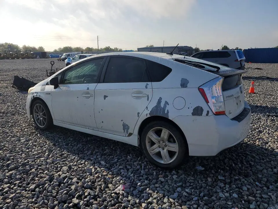 2010 TOYOTA PRIUS III  