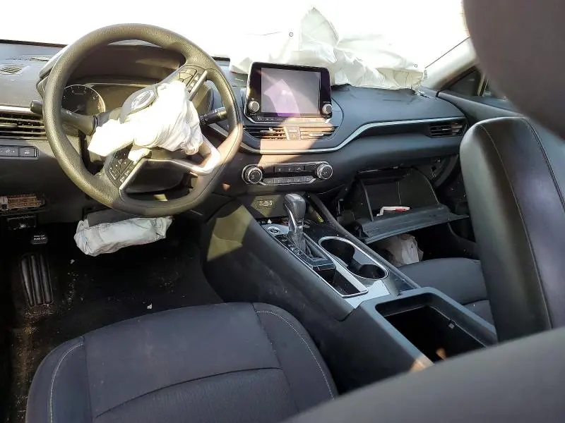 2021 NISSAN ALTIMA SV  