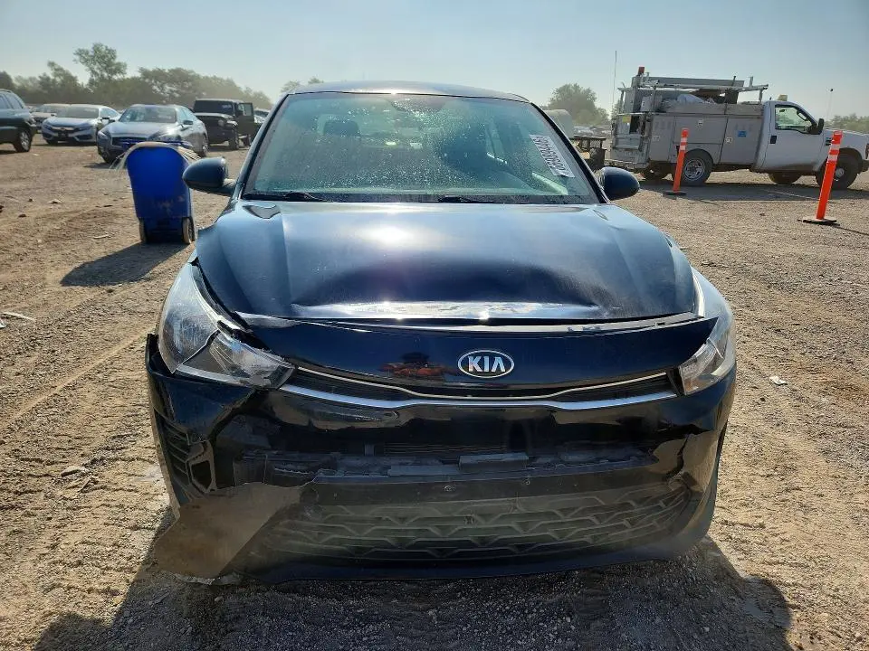 2021 KIA RIO LX  