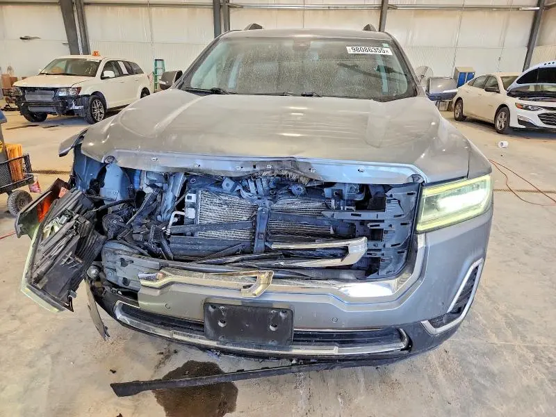 2021 GMC ACADIA SLT  
