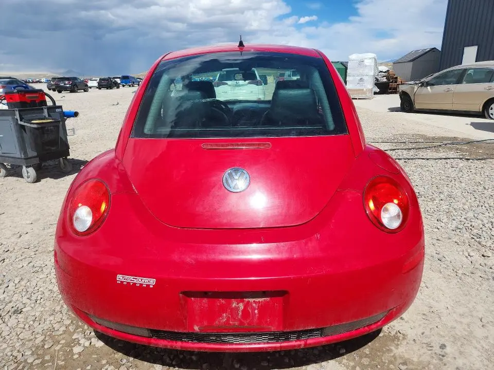 2010 VOLKSWAGEN NEW BEETLE   