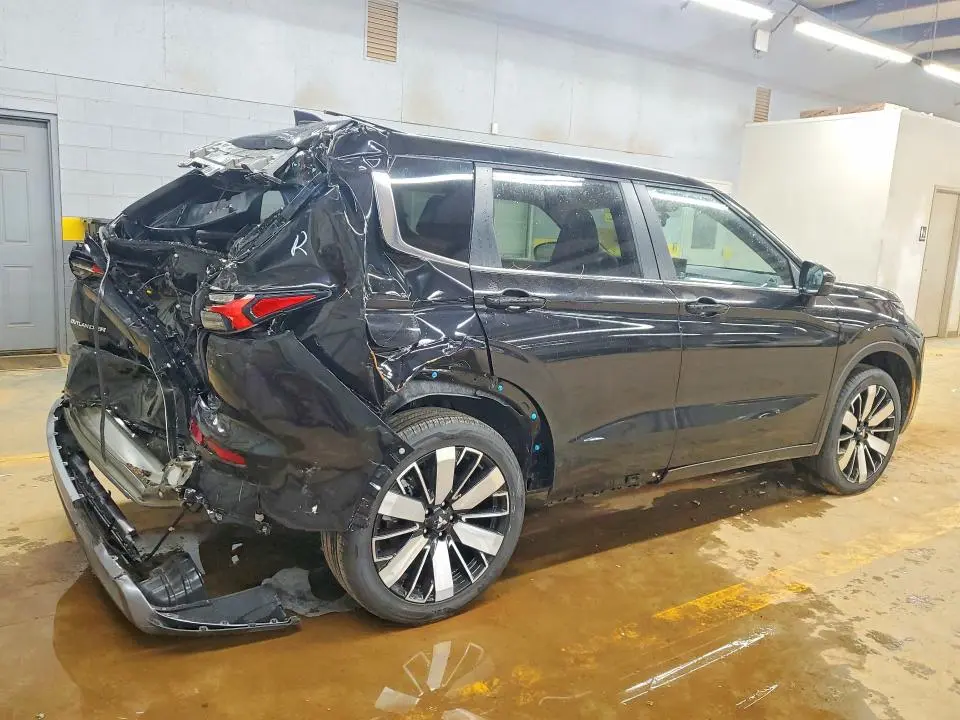 2025 MITSUBISHI OUTLANDER SE  