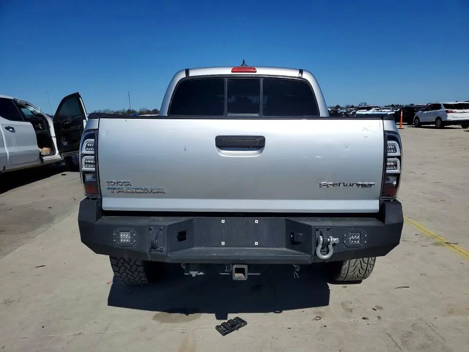 2012 TOYOTA TACOMA V6  